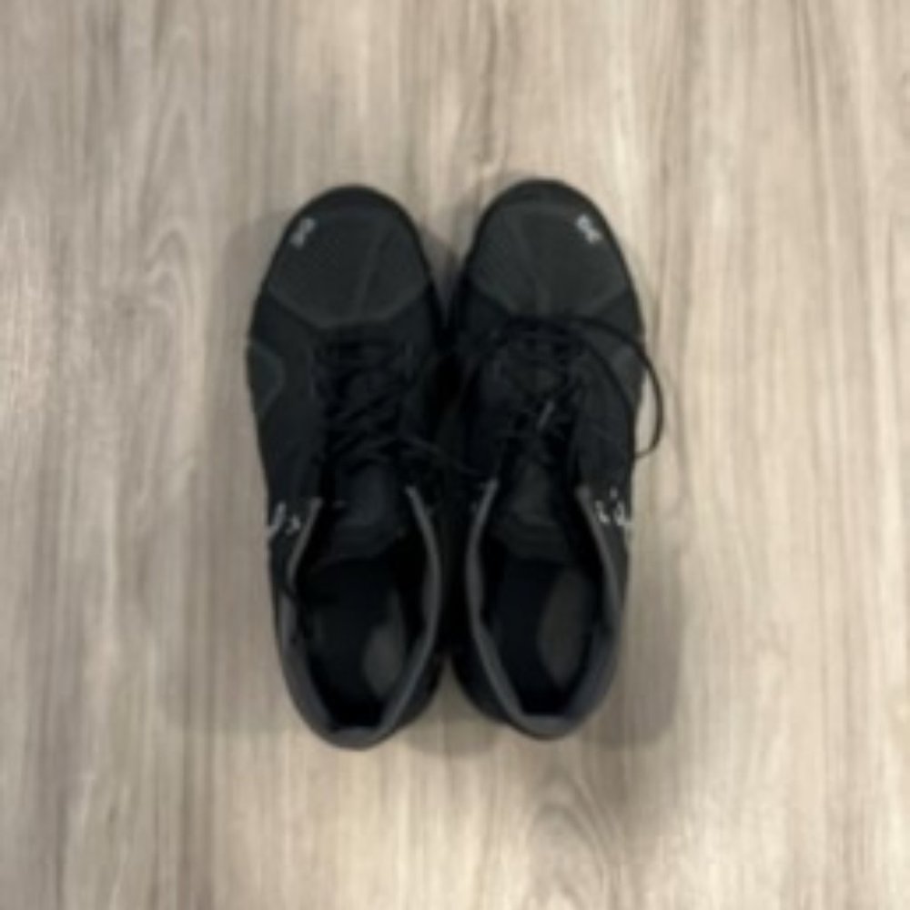 MENS On Cloud Running Cloud X